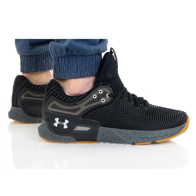 Under Armour Hovr Apex 2 M 3023 007-001 skor svart
