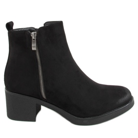 Stövlar på gummihäl svart 8301 Svart