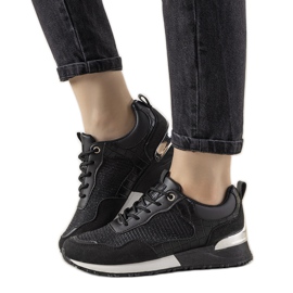 Svarta sneakers med Zariza -krokodilhudsmotiv