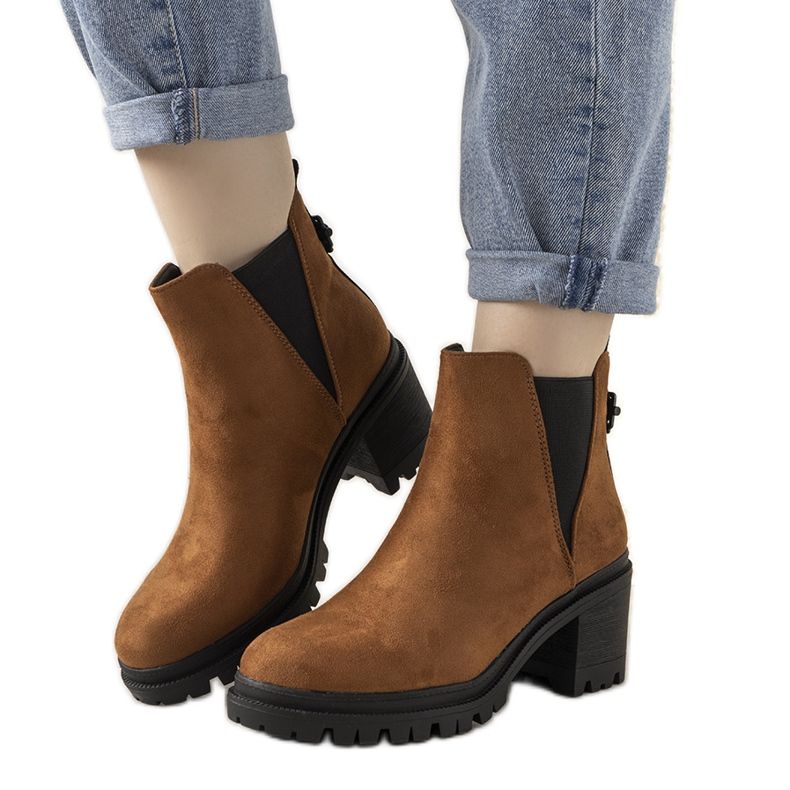 Kamelstövlar på Cissy -stolpen brun