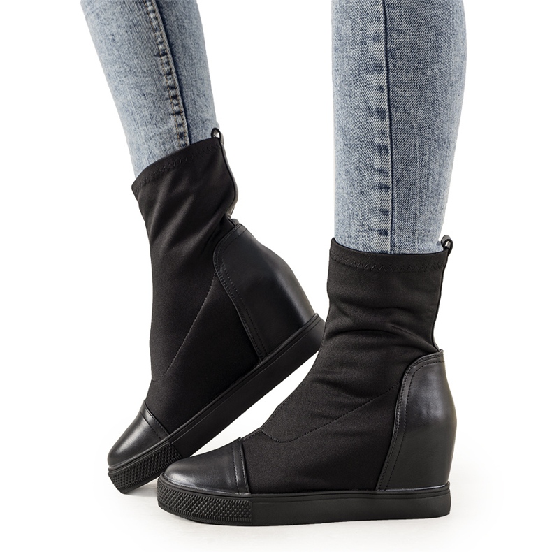 Svarta elastiska wedge sneakers Partida