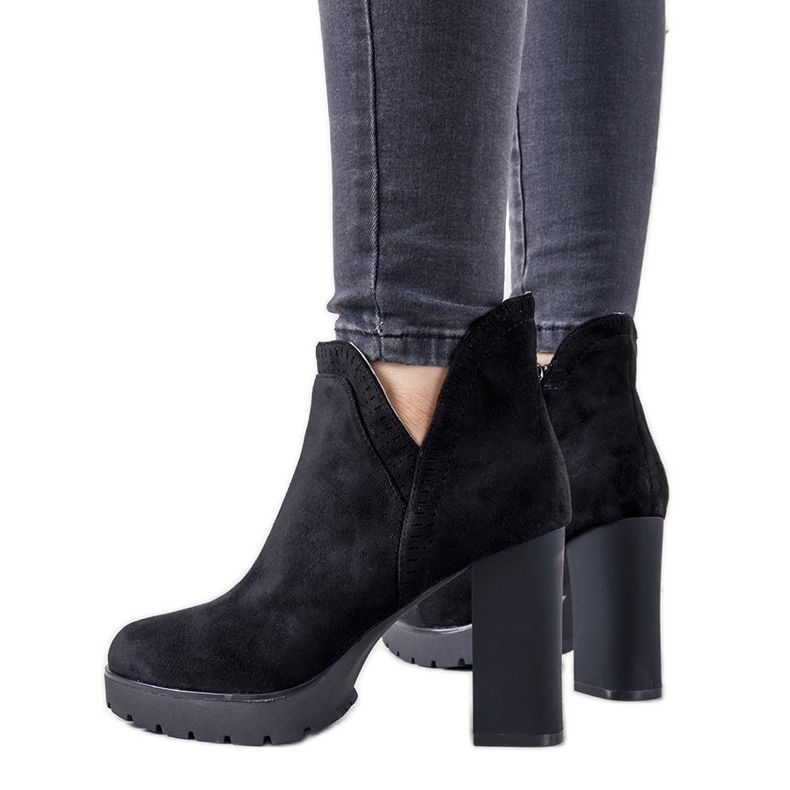 Svarta stövlar på Bushido -stolpen