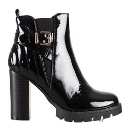 Erynn Högklackade stövlar svart