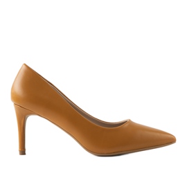 Klassiska kamelpumpar på en Isla -häl brun