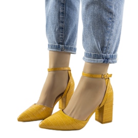 Senapspumpar på Davies -stolpen gul