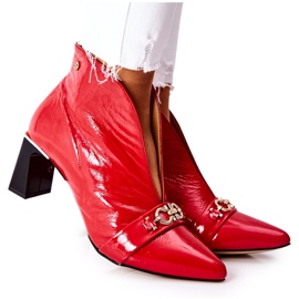 Läderstövlar på en stolpe Maciejka Röd 05262-08