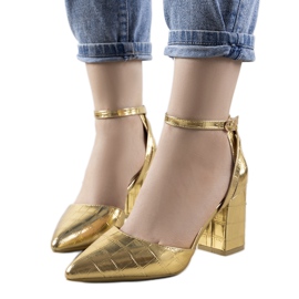 Guldpumpar på Davies -pelaren gyllene