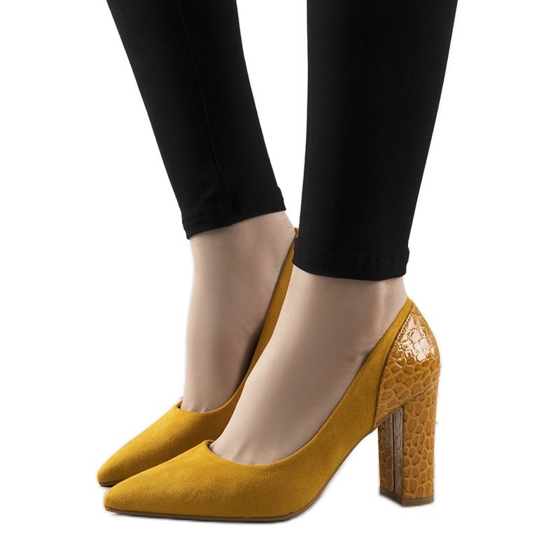 Senapspumpar på Nutt -stolpen gul