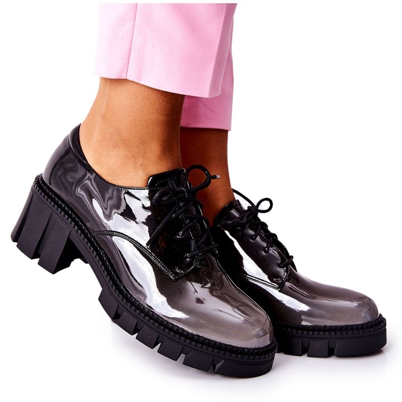 S.Barski Lackade, bundna svart-grå Mosa-skor