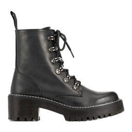 Svarta damskor från Amedee