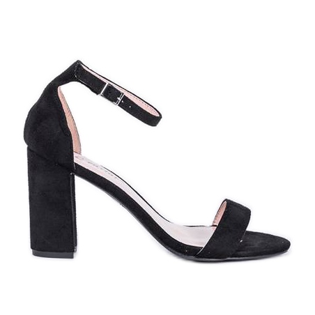 Svarta sandaler på Bethany -posten