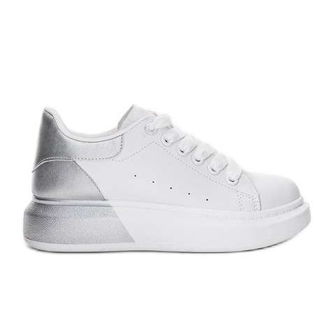 Vita tränare med en Silver Run -övre