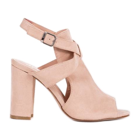 Cream boots på Lovely Thing -inlägget beige