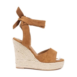 Bruna kilsandaler från Holiday Time