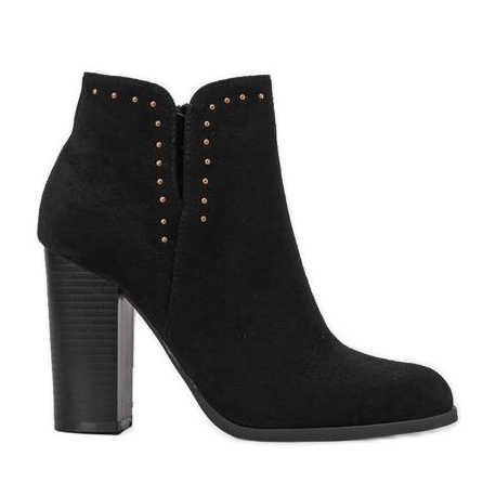 Svarta fotkängor på Cosette -stolpen