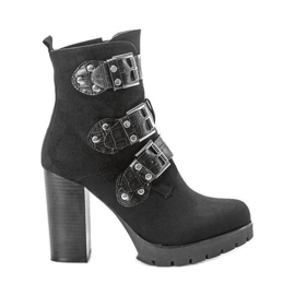 Svarta stövlar på Corgi -stolpen