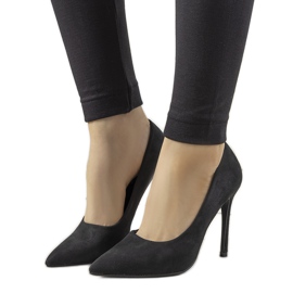 Svarta klassiska Hyirnar mocka klackar