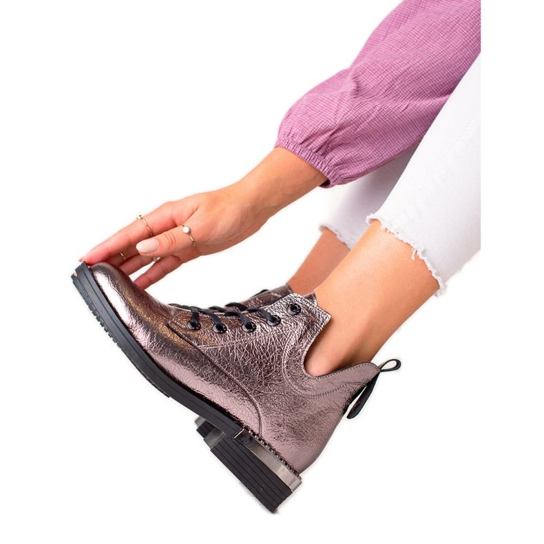 W. Potocki Moderiktiga stövlar med utskurna Potocki rosa