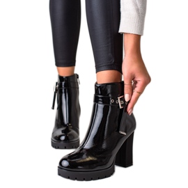 Janessa Snygga svarta stövlar på höga klackar