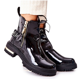 PM1 Klassiska lackerade stövlar med svart Lorie Stripe