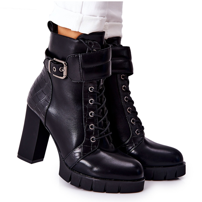 POTOCKI Stövlar på en hög stolpe Svart bunden Fasha