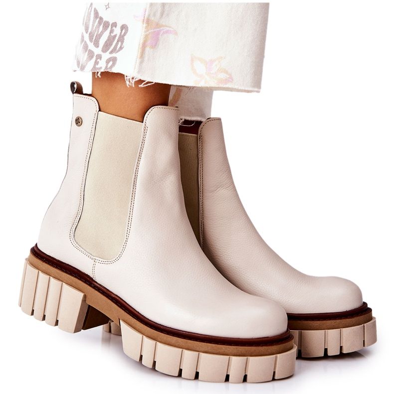 Maciejka Beige Leather Workers Boots 05312-04