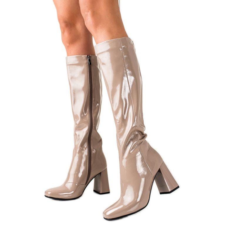 S. BARSKI Skimrande högklackade stövlar från S.BARSKI beige