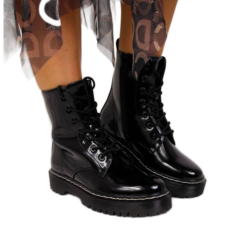 Varmlackerade stövlar Vinceza W JAN55A svart