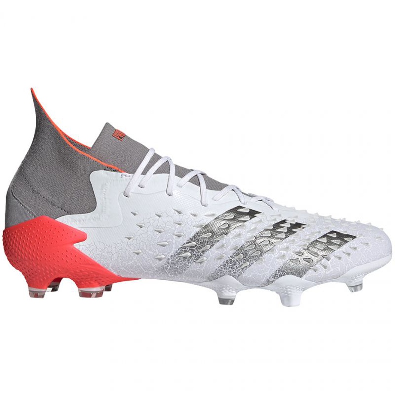 Adidas Predator Freak.1 Fg M FY6255 fotbollsskor vit, vit, grå / silver vit
