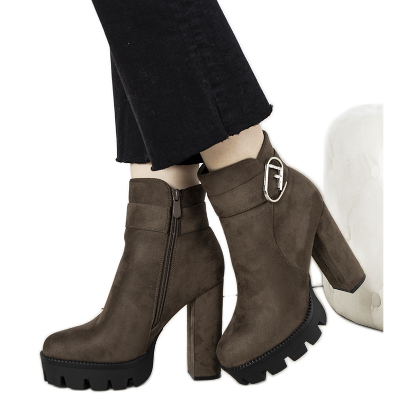 Gröna fotkängor på Coralie -stolpen