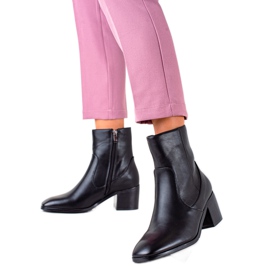 Renda Böjda högklackade stövlar svart