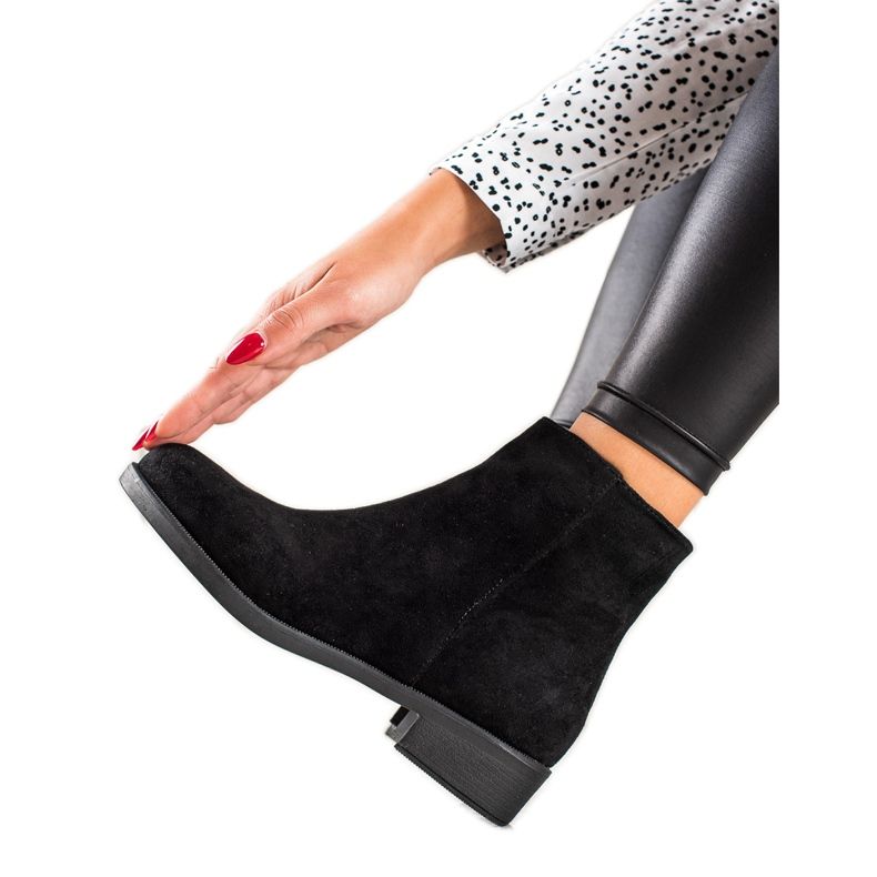 Mannika Klassiska stövlar i mocka svart