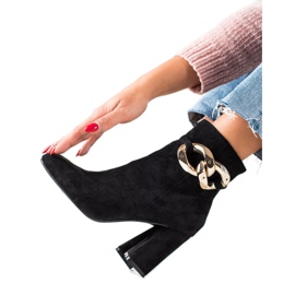 TRENDI Snygga stövlar med gyllene prydnad svart