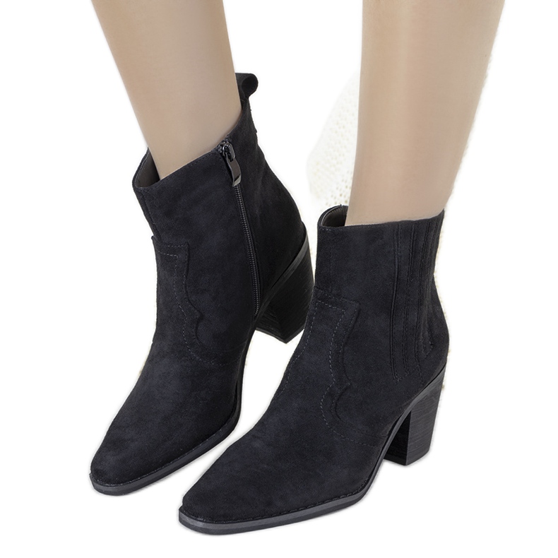 Svarta cowboystövlar med Babette ormskinnsinlägg