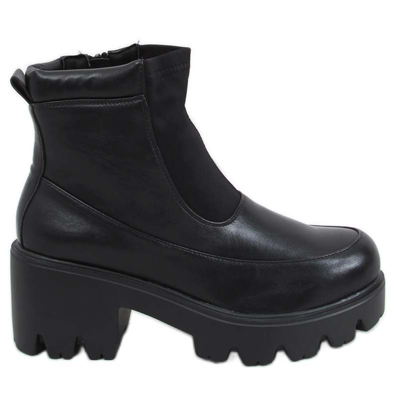 Svarta stövlar på tjocka sulor CH19208 Svart