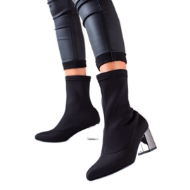 TRENDI Slip-on stövlar med silverklack svart