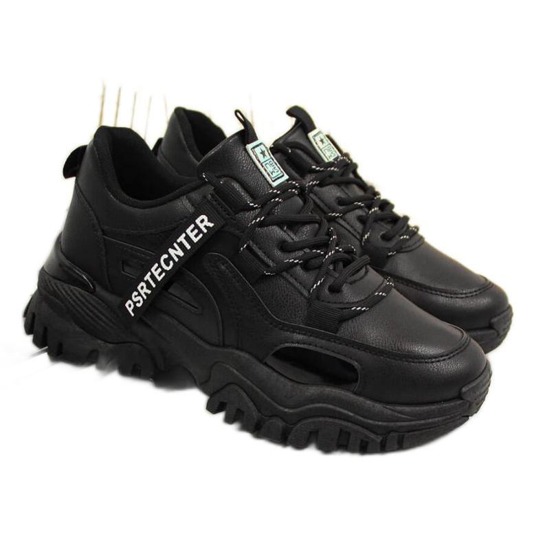 Sneakers på en tjock sula News W EVE258A svart