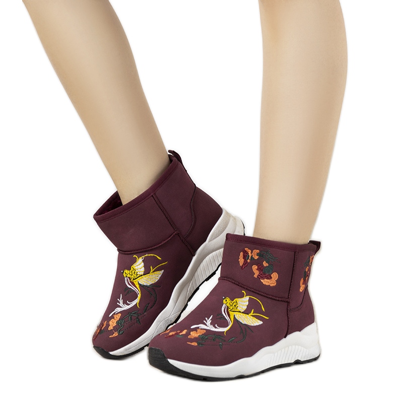 Vinröda snöskor med Jamil -broderi