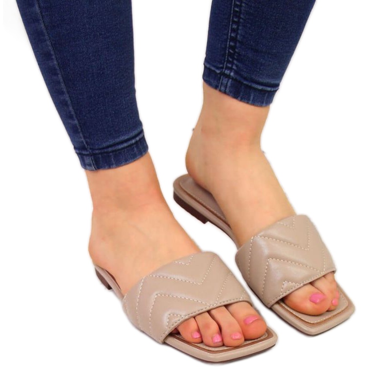 Quiltade tofflor S. Barski W OLI103B beige