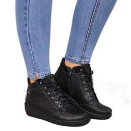 Svarta skinnstövlar med kilklack Helios W H524B