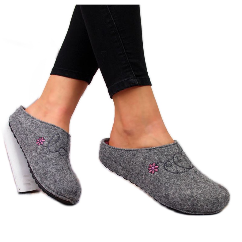 Tofflor med broderi Panto Fino W INT1632 grå