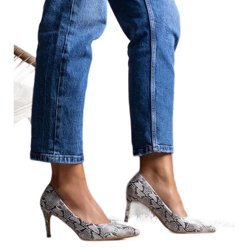 Beige pumps i Nickle ormskinnsmönster