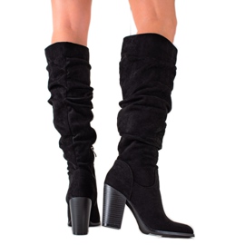 TRENDI Högklackade stövlar med volanger svart