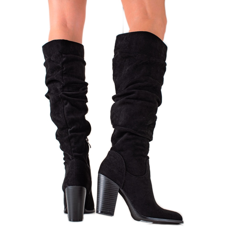 TRENDI Högklackade stövlar med volanger svart