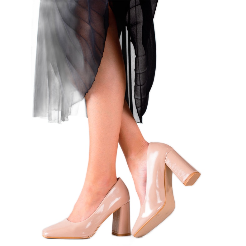 Bestelle Klassiska lackerade pumpar beige