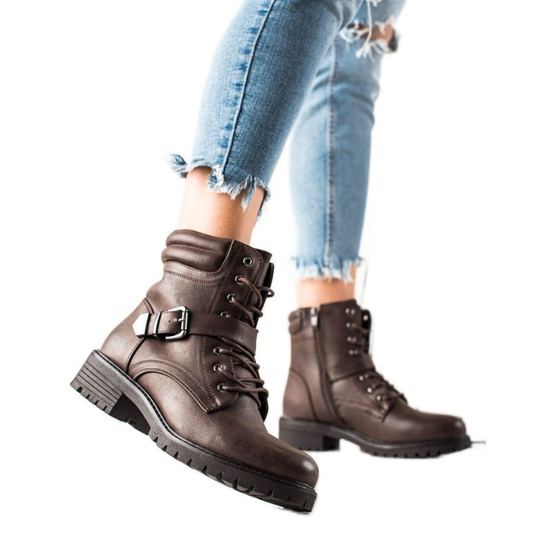 Anesia Paris Bruna Arbetare Med Ett Spänne