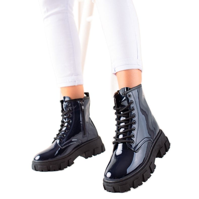 Sergio Todzi Marinblå Trappers På Plattformen