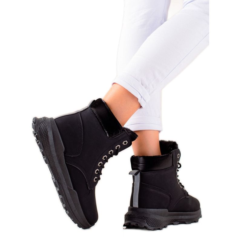 TRENDI Black Trappers svart