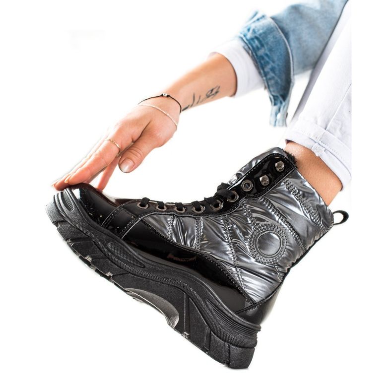 TRENDI Fashion Quiltade Trappers svart silver-