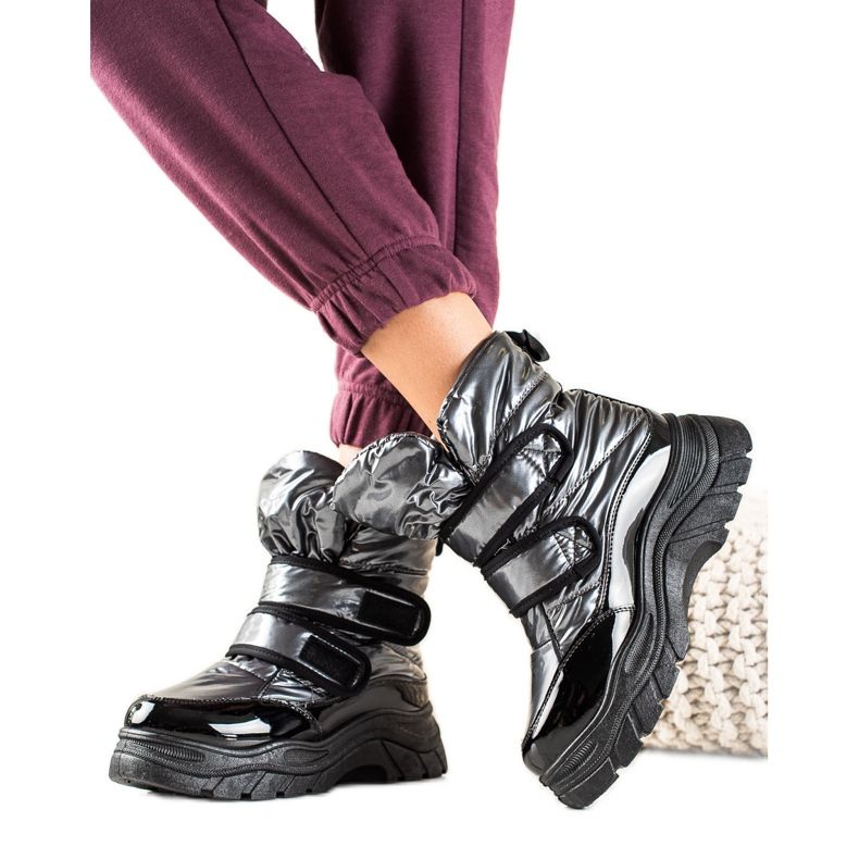 TRENDI Glänsande snöskor med kardborreband svart silver-